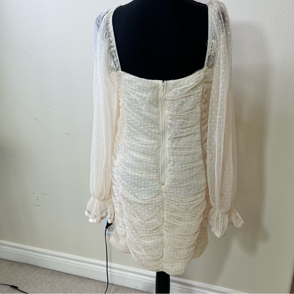Fashion nova Ivory dress - Picture 4 of 4